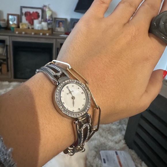 Bulova watch - Picture 4 of 4